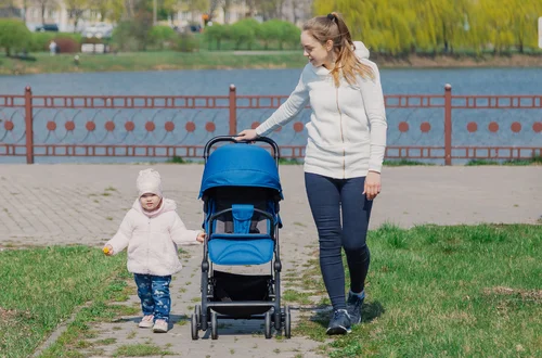 2 przelewy  800 plus w październiku dla wielu rodzin! ZUS wyjaśnia zmienione zasady i przypomina harmonogram