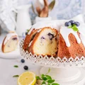 Cytrynowa babka z borówkami
