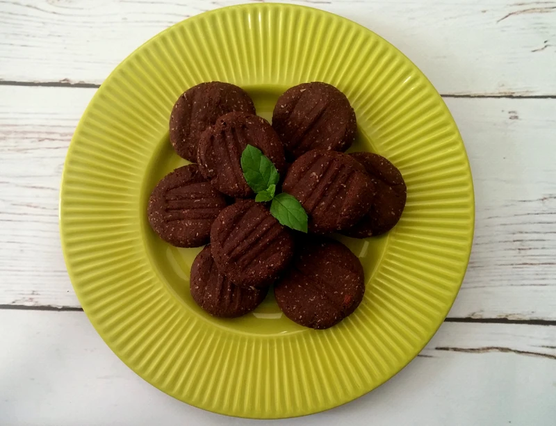 Ciasteczka czekoladowo-pomarańczowe bez cukru