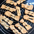 Bezglutenowe faworki pieczone (z jajkiem)
