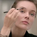 Makijaż Chanel: nude smoky eyes