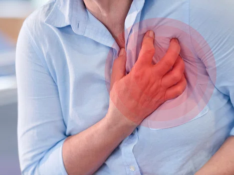 Co możne oznaczać ból w klatce piersiowej?
