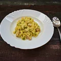 Risotto z szynką, groszkiem w kremowym sosie z serka i parmezanu