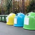 Nowy kolor worków i koszy na odpady! Od 1 stycznia 2026 zmienione zasady segregacji - takich worków już nie odbiorą