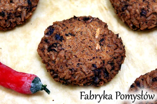 Burgery (kotlety) z czerwonej fasoli i ryżu