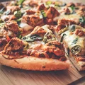 Pizza z kurczakiem i jalapeno