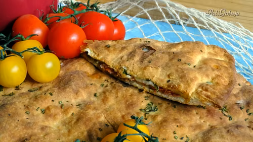 Nadziewany włoski chlebek na ricottcie