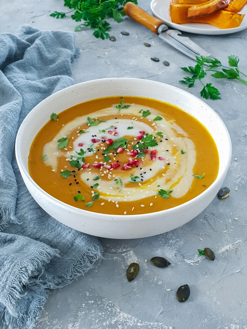 Zupa krem z dyni z mleczkiem kokosowym