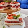 Deser truskawkowy bez pieczenia
