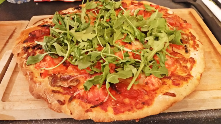 Przepis na pyszną domową pizzę