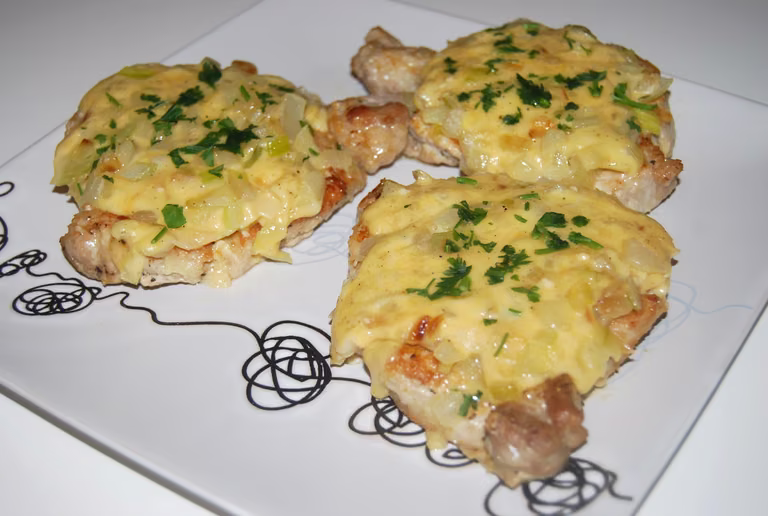 Schab w paście serowej