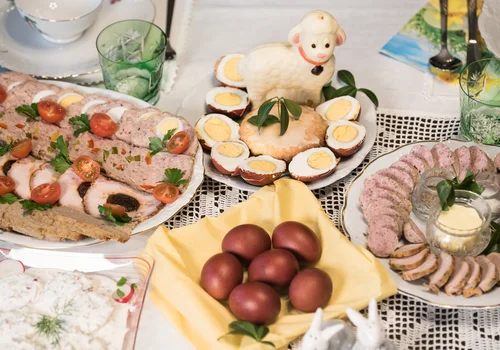 Mięsa na Wielkanoc - ten zestaw dań jest najbezpieczniejszy dla gości