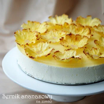 Sernik ananasowy