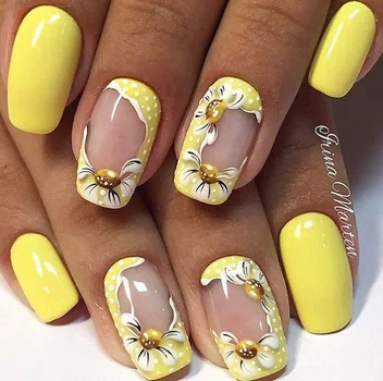 Żółte paznokcie
