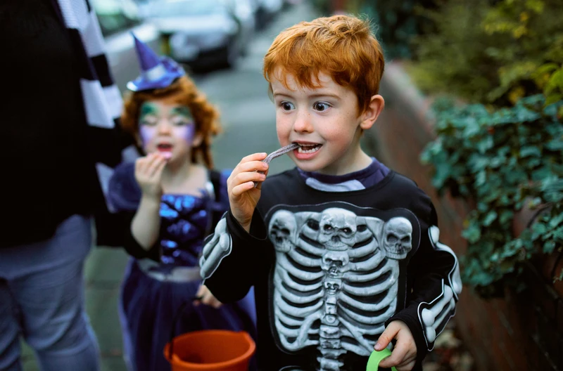 Czy osoba wierząca może obchodzić Halloween? 'Mój syn czeka na to cały rok, ale dziadkowie są przeciwni' - zastanawia się Karolina. [LIST]