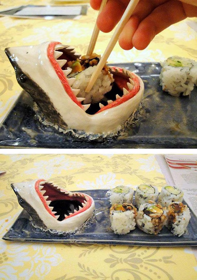 Super talerz z miseczką na sos do sushi