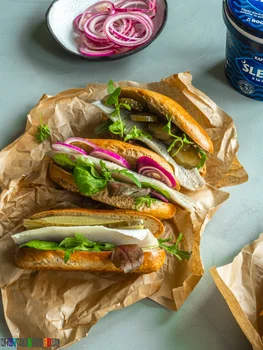 Hot dogi ze śledziem