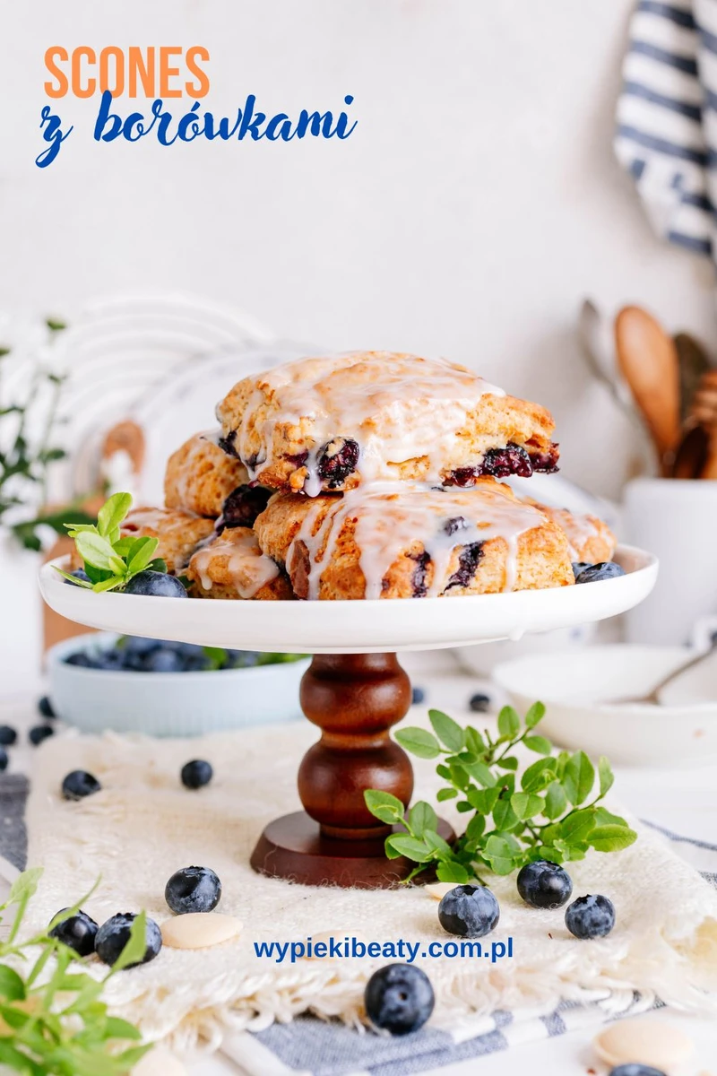Bułeczki scones z borówkami