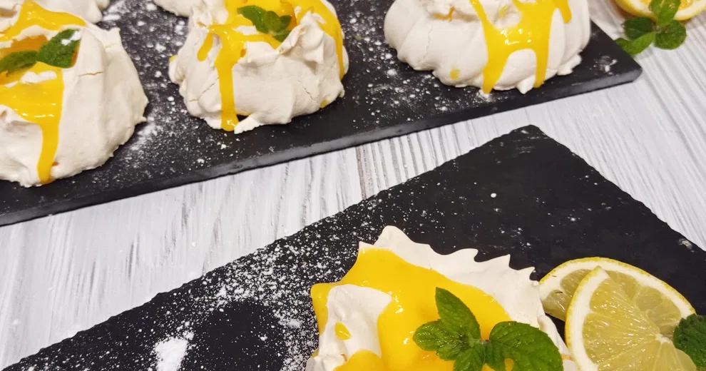 Mini Beza Pavlova Z Kremem Cytrynowym Lemon Curd Kobieceinspiracje Pl