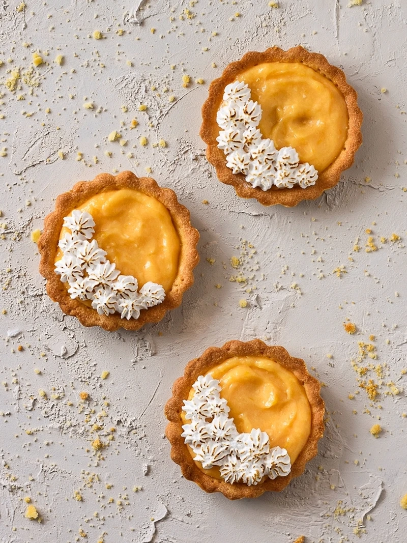 Tartaletki z lemon curd i bezą włoską