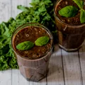 Smoothie z jarmużem i malinami