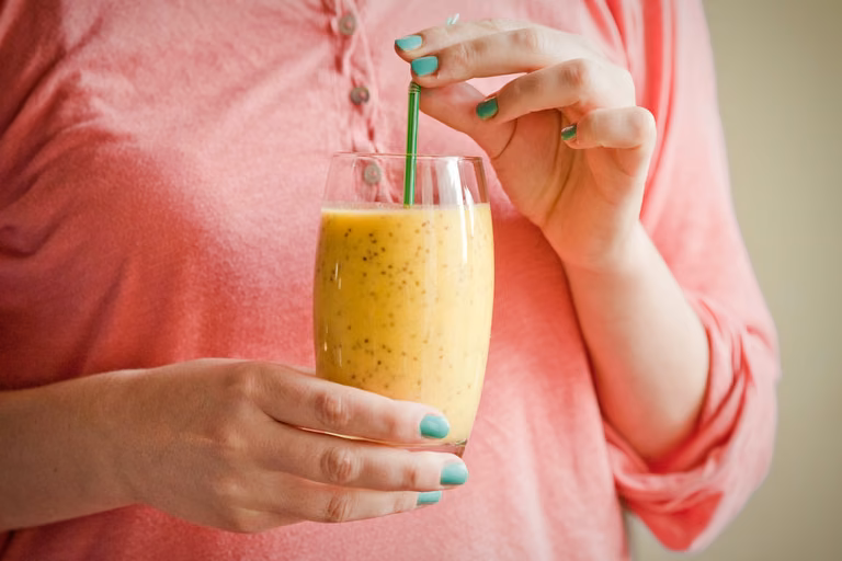 SMOOTHIE  ANANAS, MANGO, IMBIR, CHIA