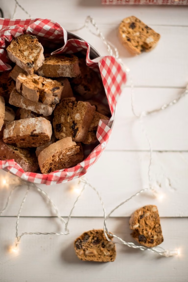 BISCOTTI Z PISTACJAMI I RODZYNKAMI