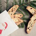 biscotti z żurawiną, pistacjami i skórką pomarańczy