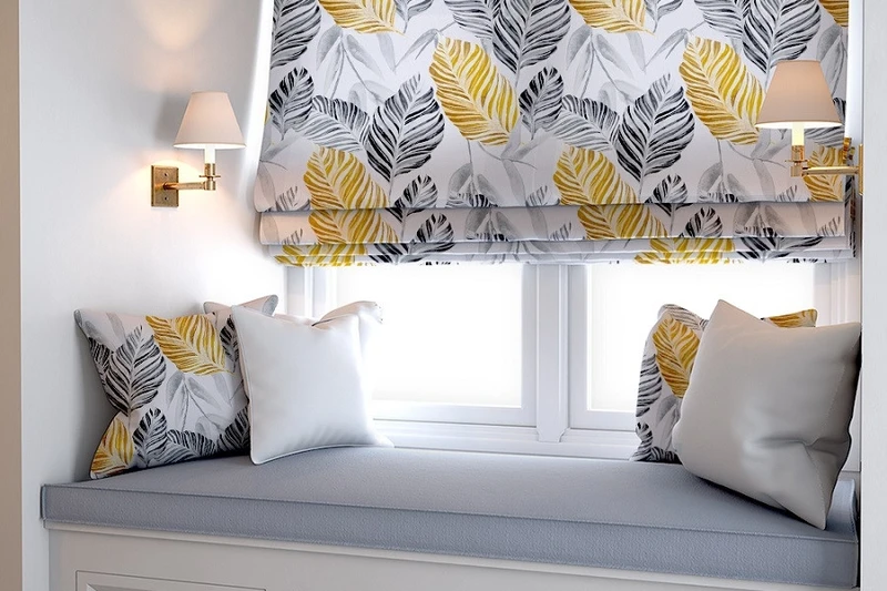 Rolety rzymskie w kwiaty czy gładkie - jakie wybrać na tegoroczne lato?