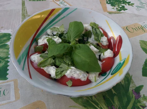 Nietypowa sałatka pomidorowa