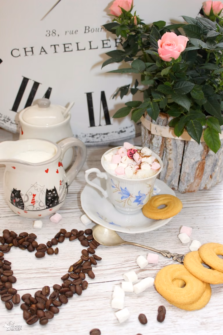 Zimowa kawa z piankami marshmallow