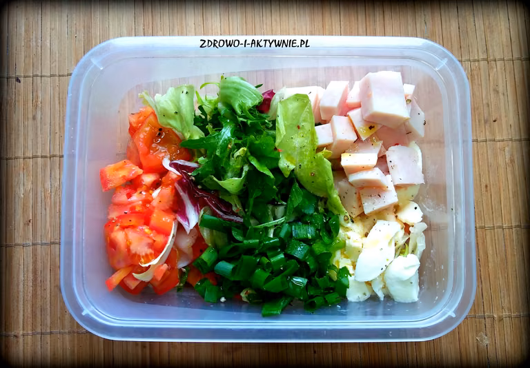 Sałatka śniadaniowa (białkowo-tłuszczowa, dieta redukcyjna)