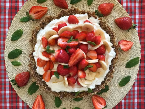 ORZECHOWA TARTA BEZ PIECZENIA I WYRZUTÓW SUMIENIA