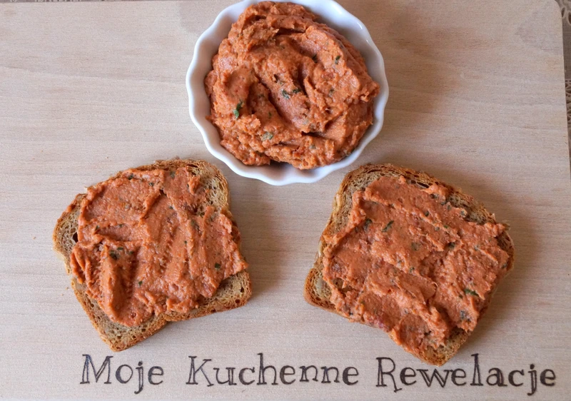 Pasta kanapkowa z tuńczyka i suszonych pomidorów - porcja -31 kcal!