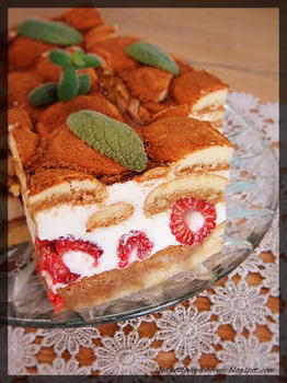 Tiramisu z malinami