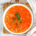 Jednogarnkowa zupa pomidorowa z ryżem i warzywami