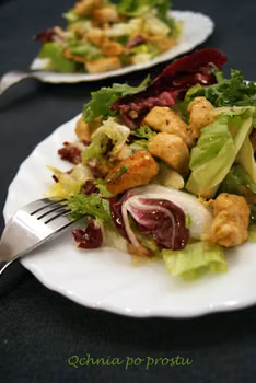 Sałatka z kurczakiem gyros w sosie miodowym