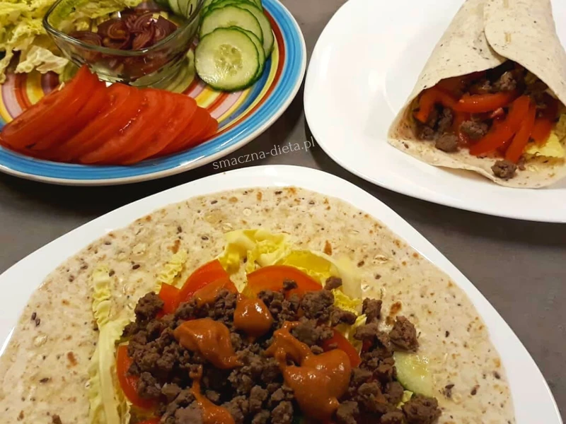 Kebab wołowy w tortilli