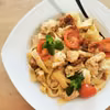 Makaron z tagiatelle z indykiem i pomidorkami