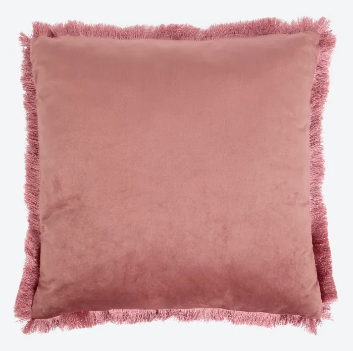 Zdjęcie Te poduszki z Action za 19 zł odmienią starą nudną kanapę! Łatwe czyszczenie, a aksamit i frędzle robią wrażenie wow #4