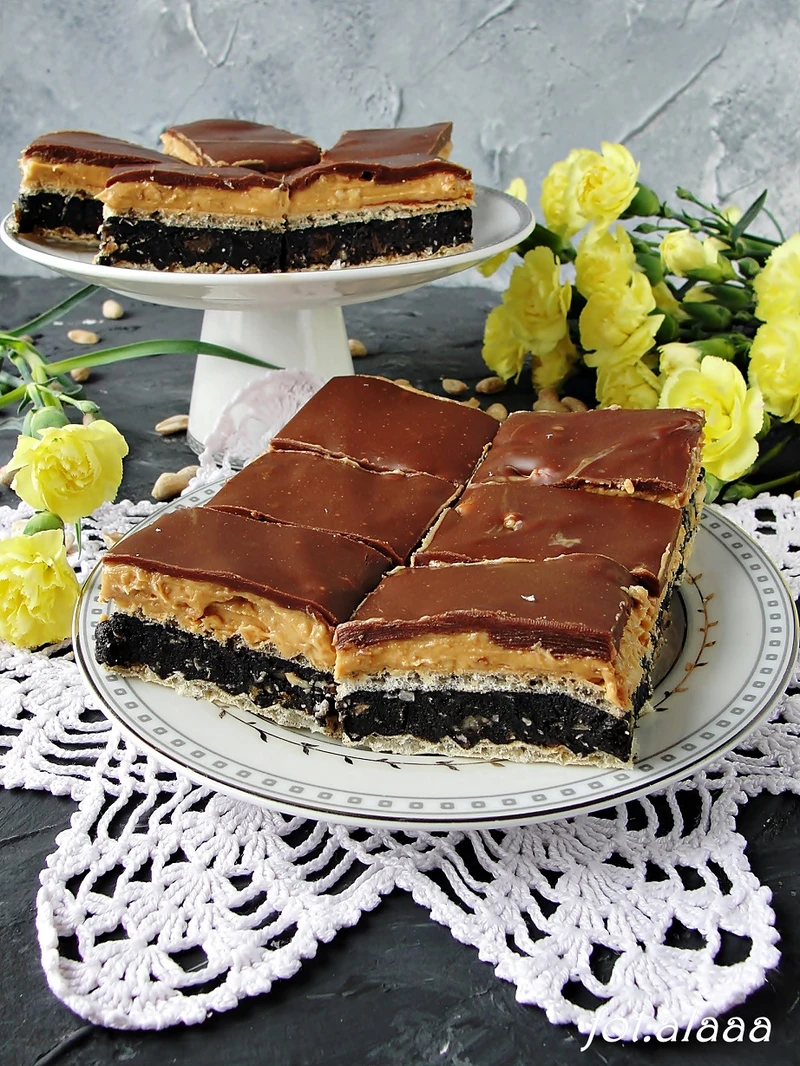 Wafle z bajaderką i masłem orzechowym