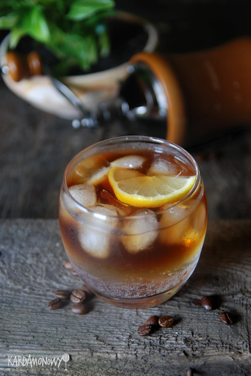 Espresso tonic