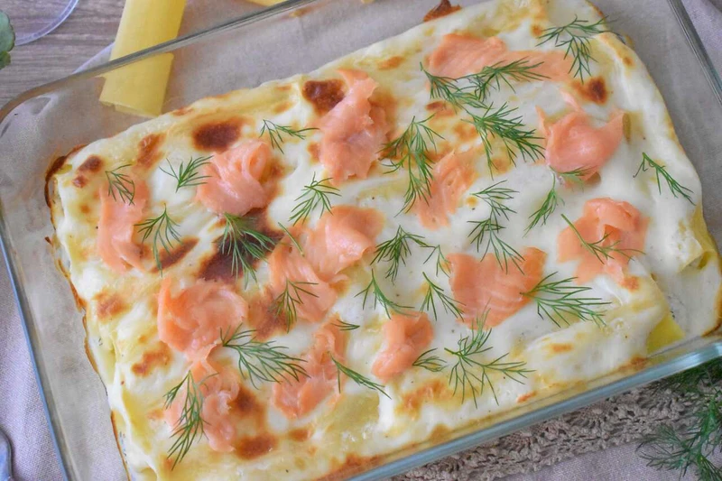Makaron cannelloni z wędzonym łososiem