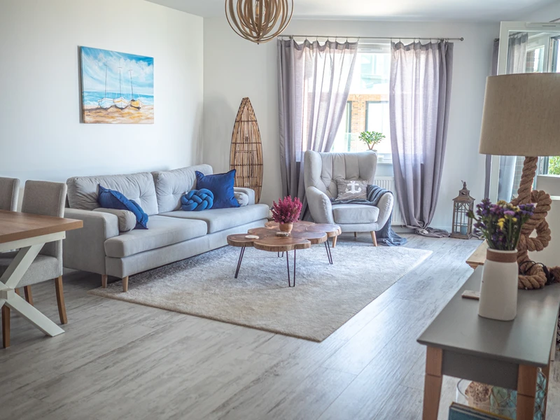 Jak zaaranżować apartament nad morzem?