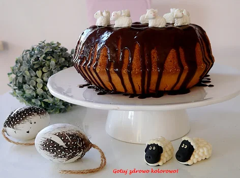 Orkiszowa babka wielkanocna