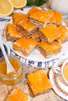 Wafle z galaretką mango – pyszny deser