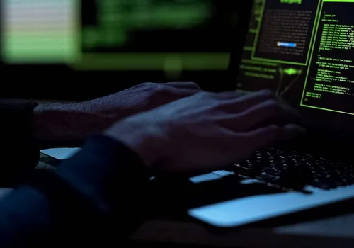 Hakerzy wykradli pół miliona loginów i haseł! Sprawdź czy nie padłaś ofiarą cyberprzestępców!