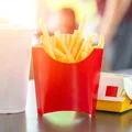 Nowa ustawa o plastiku: jakie zmiany czekają fast foody?