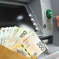 Darowizna od najbliższej rodziny? W tym przypadku skarbówka zażąda zapłaty podatku!