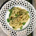 Środa: Spaghetti z zielonym pesto i świeżą mozzarellą